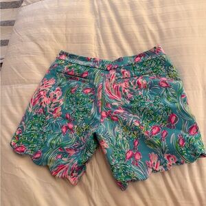 Lilly Pulitzer vibrant scalloped hem shorts.